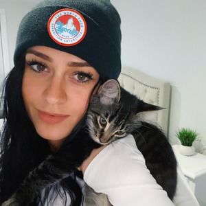 Meet your Posher, Julie